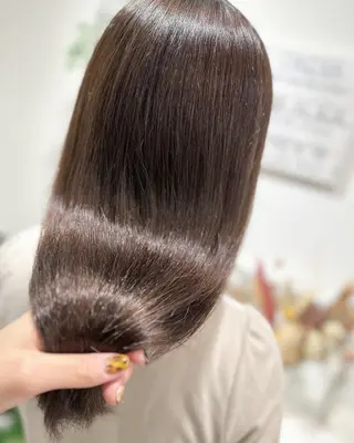 ロング カラー 荒木 ひろかのヘアスタイル