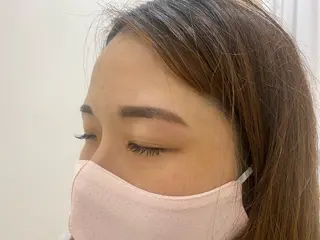 アイブロウ nail&eyeLily 武蔵境店所属・岩田 柚葉のマツエク・マツパデザイン