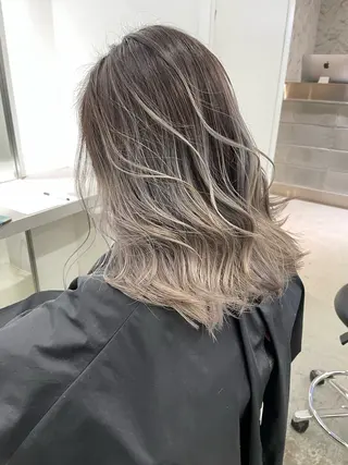 ミディアム カラー ヘアアレンジ 🎗秋山勇 /三宮指名No.1のヘアスタイル