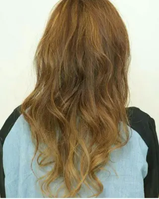 ロング カラー パーマ EARTH 池田　雄太のヘアスタイル