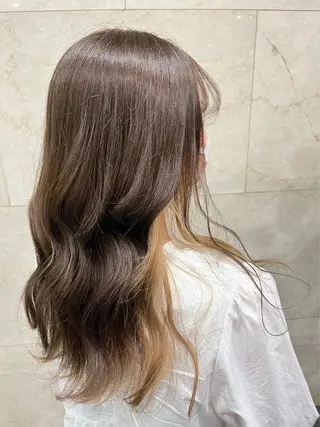 セミロング まみ/暖色カラー /デザインカラーのヘアスタイル
