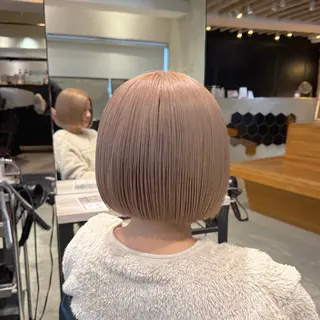 ショート カラー 🩵艶ハイトーン ブリーチ🩵ユウゴのヘアスタイル