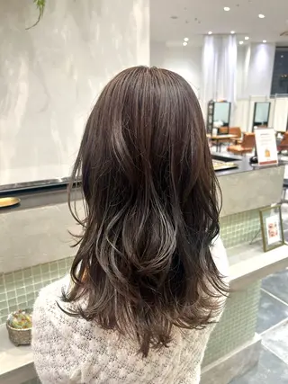 カラー 毎日を笑顔に☘️ 大人カラー/星愛のヘアスタイル