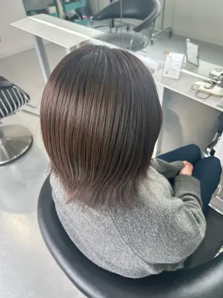 ショート あやめ🪽 オリーブ/ハイトーンのヘアスタイル