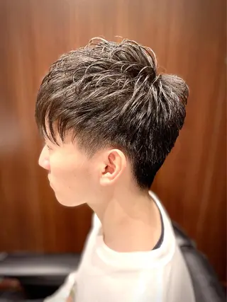 ショート パーマ メンズ 山田 哲平のヘアスタイル
