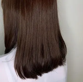 セミロング カラー 小森 衣純のヘアスタイル