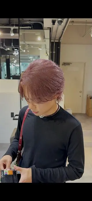 ショート カラー 岩澤 祐輔のヘアスタイル