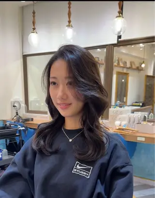 セミロング ❤︎韓国レイヤー/透 明感カラー/目黒のヘアスタイル