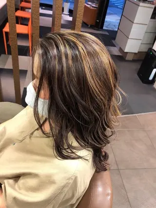 ロング カラー MESSA Raffinato所属・岩永 知衣のヘアスタイル