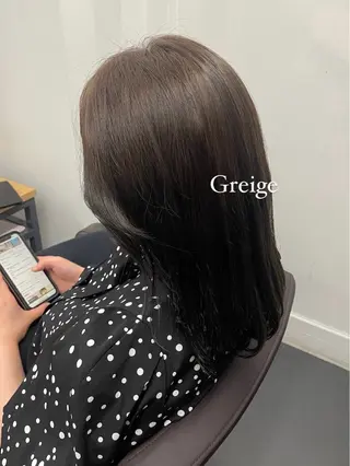 ミディアム カリン/ カット・ブリーチのヘアスタイル