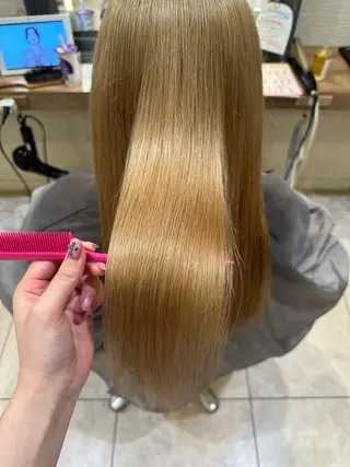 パーマ×レイヤー| カラー カホ🪩🤍のヘアスタイル