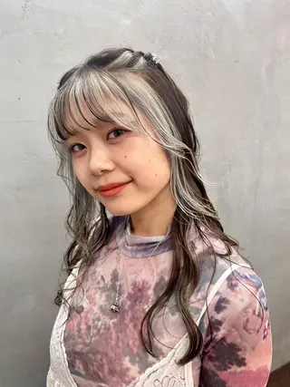 ロング カラー ハイトーン 🌷ハルミ🌷のヘアスタイル