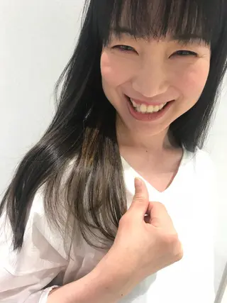 ロング カラー 江崎 わか子のヘアスタイル