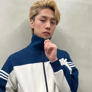 ショート カラー ブロンド/ブリーチ 【SITY.】のヘアスタイル