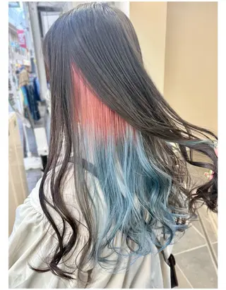 セミロング カラー GARU-ガル-所属・TSUNO🦖 派手髪/オタク美容師のヘアスタイル