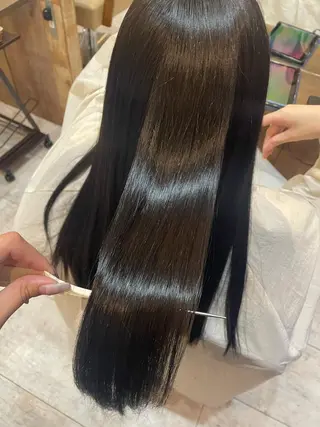 ロング 小坂 真子のヘアスタイル