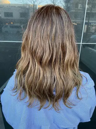 ロング カラー Dali 【ダリー】 菊水店のヘアスタイル