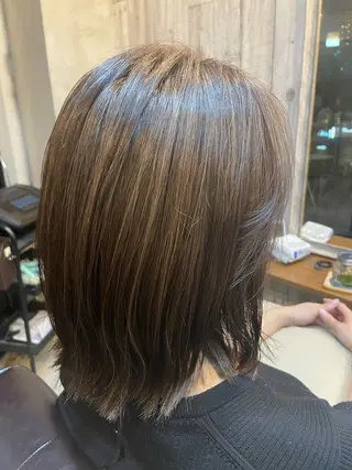 ミディアム カラー shi hoのヘアスタイル