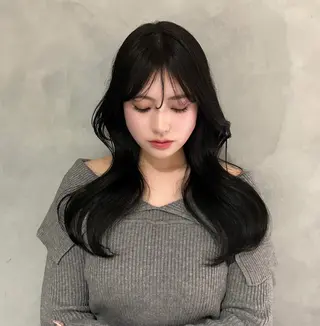 ロング 谷 亜澄のヘアスタイル