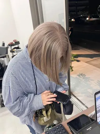 カラー ブリーチソムリエ認定 梅田茶屋町Eir辻のヘアスタイル