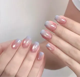 ミディアム ビューティーフル Aのネイルデザイン