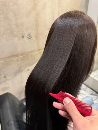 ロング Luxe所属・Luxe表参道 髪質改善　奈良のヘアスタイル