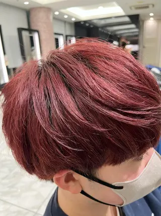 メンズ 波巻きウェーブ 韓国風パーマ 纐纈のヘアスタイル