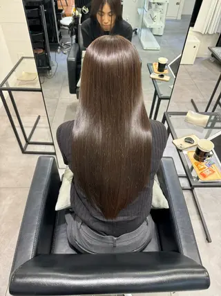 ロング AHNKISM所属・似合わせカット💎 トレンドレイヤーのヘアスタイル