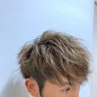 ショート MODEks eau 佐藤優志のヘアスタイル