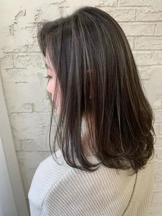 セミロング 🇺🇸ハイライト特 化美容師🇺🇸漆沢のヘアスタイル