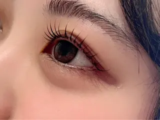 マツエク・マツパ eyelash Fiara by CYAN【フィアラバイシアン】所属・奥本 凜のマツエク・マツパデザイン