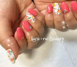 ネイル 小顔と腸の専門店 ラクーラビューティのエステ・リラクイメージ