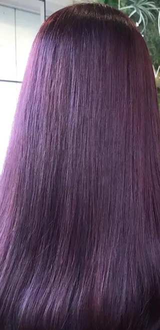 ロング カラー Hanna by W_SALONのヘアスタイル