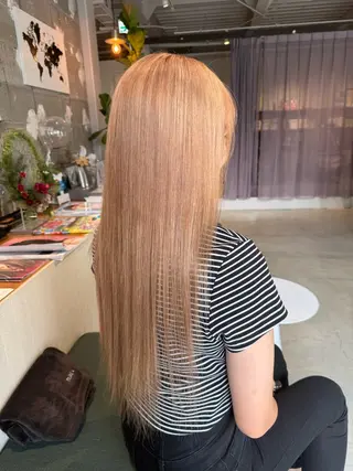 ロング 井手上 陽菜のヘアスタイル