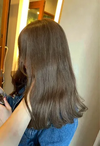 ロング カラー TIGRE tenjin所属・kanon/レイヤー / 透明感カラー🩶のヘアスタイル