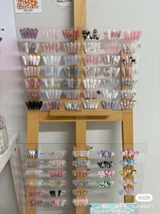 ネイル Eyedor まつパ／眉毛専門店のネイルデザイン