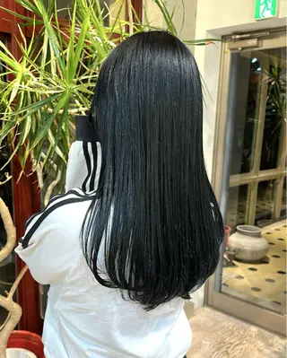 セミロング 抜きっぱなしブロンド ササキカズマのヘアスタイル