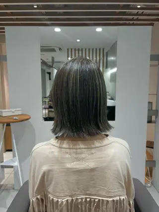 ミディアム 白土 さくらのヘアスタイル