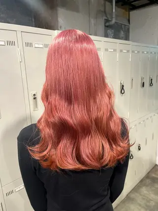 ロング カラー ハイトーンカラー 🦄レイヤーカットのヘアスタイル