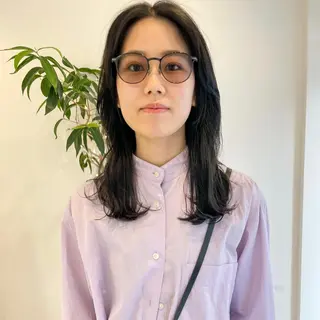 セミロング 可愛いパーマスタイル といえばISSEYのヘアスタイル