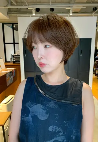 ショート カラー ボブ　くせ毛風パーマ 艶カラー/横山大樹のヘアスタイル