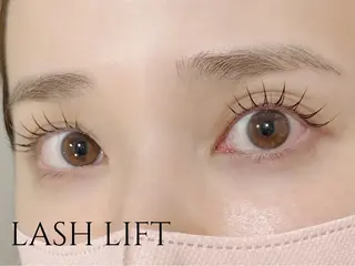 マツエク・マツパ eyelash Fiara by CYAN【フィアラバイシアン】所属・奥本 凜のマツエク・マツパデザイン