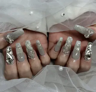 ネイル LAVISH nanamiのネイルデザイン