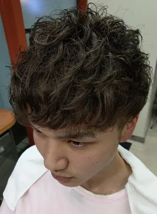 ショート パーマ 渡邉 直登のヘアスタイル