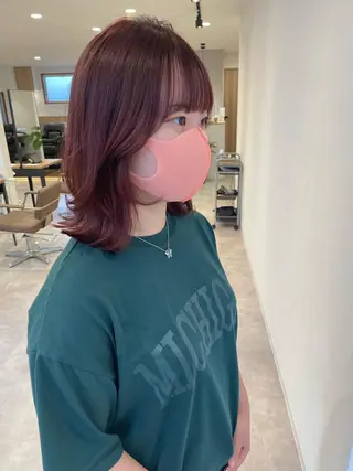 ミディアム 石井 紫文のヘアスタイル