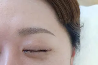 アイブロウ まつげと眉のお店　Nerine【ネリネ】所属・まつげと眉のお店 Nerineのマツエク・マツパデザイン