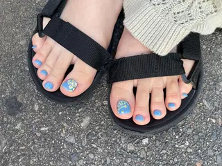 ネイル R'well所属・はばすみれ🎀ﾈｲﾙ 光ﾌｪｲｼｬﾙ ﾍｱのネイルデザイン