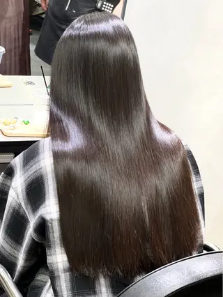 ロング HERMITAGE YUDUKIのヘアスタイル