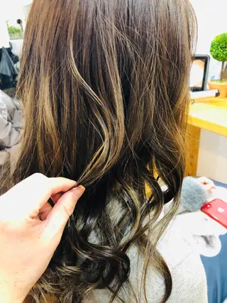 セミロング 髪質改善ayame 横山諒のヘアスタイル