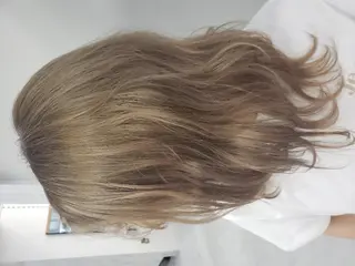 ミディアム カラー ナチュラル・抜け感 永井　賢三のヘアスタイル